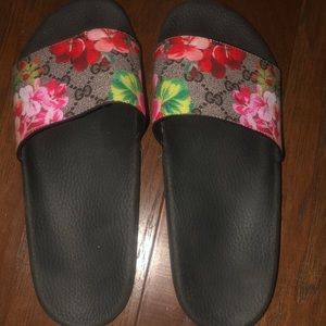 Size 11 Gucci slides